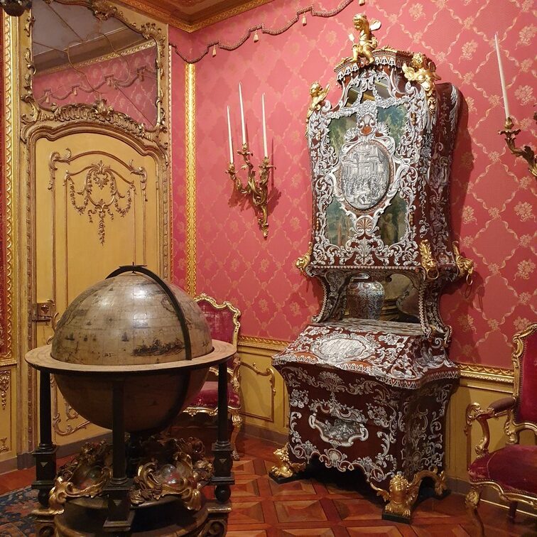 accorsi ometto musei di torino arti decorative mobile mappamondo