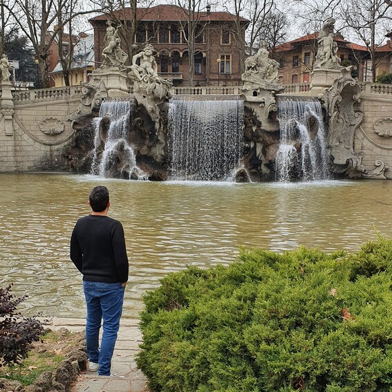 parchi di torino - parco del valentino fontana 12 mesi